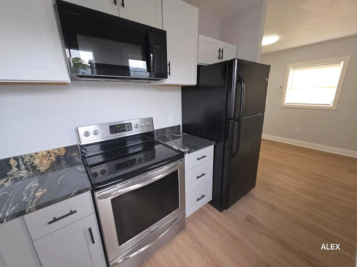 301 80th Ave NE - Unit 2 — Photo 2