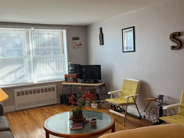 133 Beach 120th Street image 4 of 8