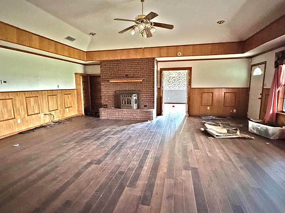2nd image of 766 County Road 1229