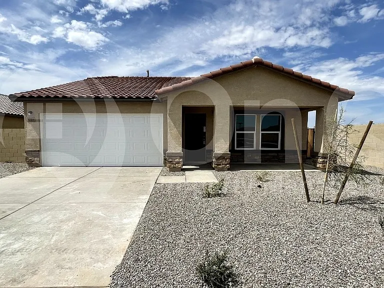 2064 E Velvet Pl — Photo 1