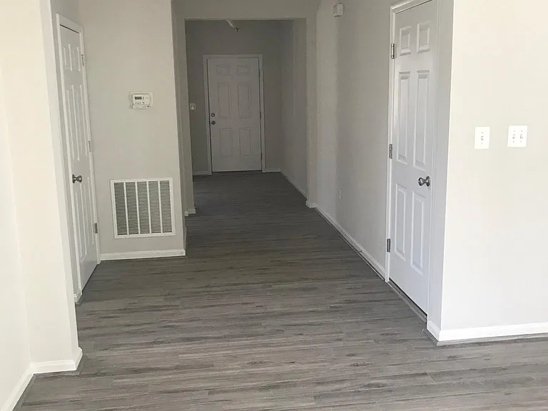 6962 Sparks Ct — Photo 8