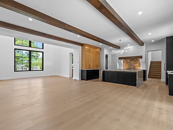 3rd image of 216 Greenwood Rd