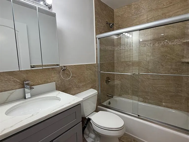 94 Thatcher Ave #94 — Photo 14