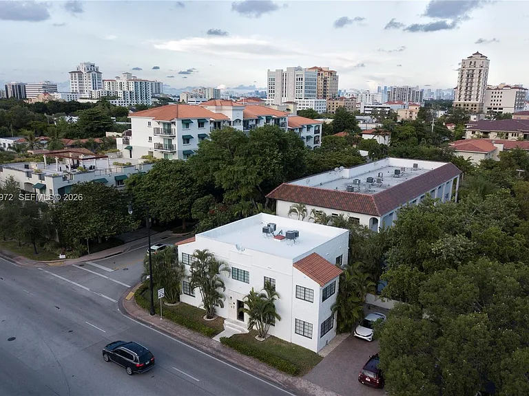 1901 S Le Jeune Rd #3 — Photo 19