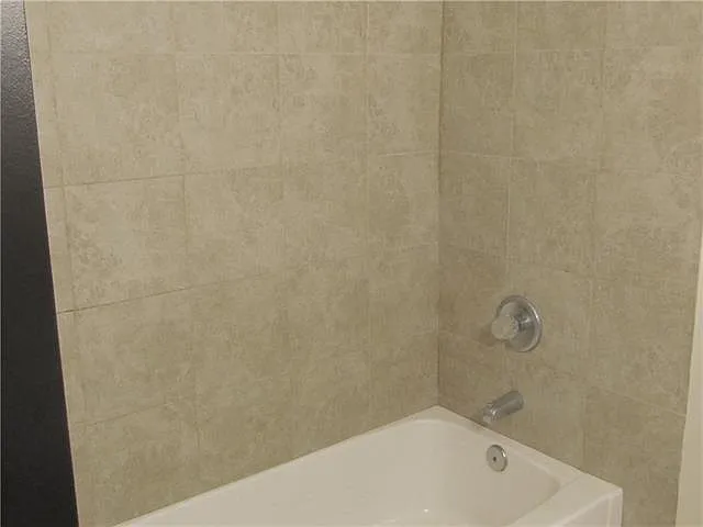 129 Fountain Dr — Photo 8