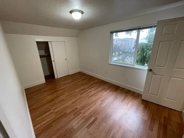 1249 N Prescott St #2 — Photo 2