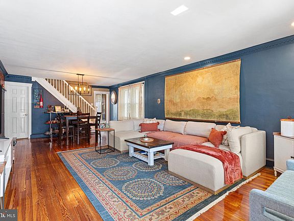 3rd image of 472 Markle St