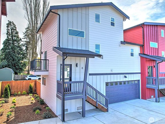 2nd image of 27523 102nd Avenue NW #C
