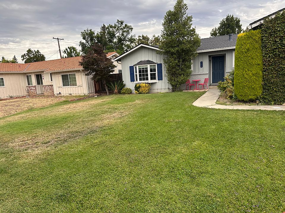 1st image of 756 Broadmoor Dr