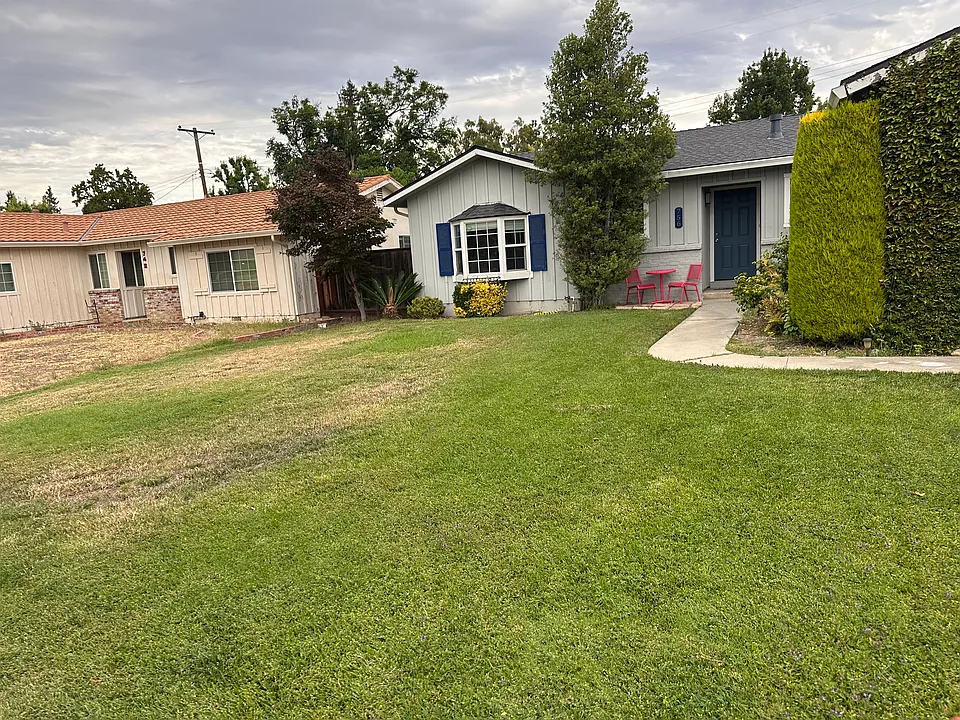 756 Broadmoor Dr