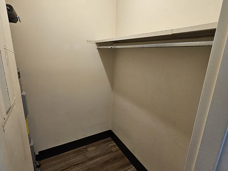 135 W Water St #20 — Photo 9