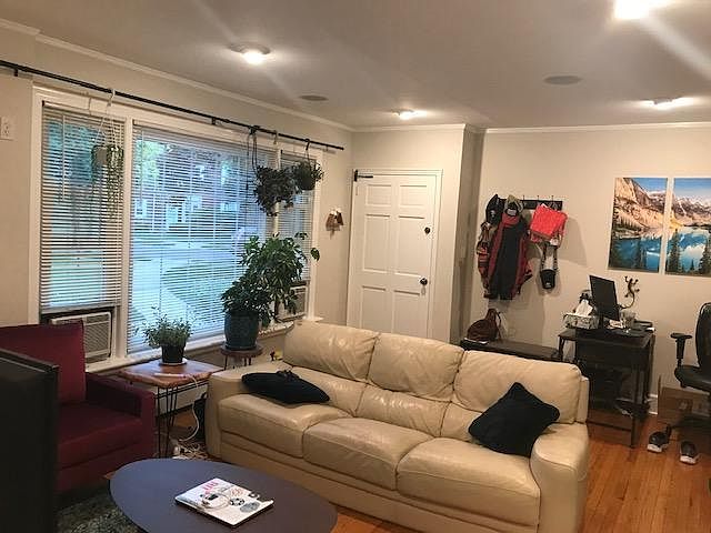 1st image of 30 Meadowbrook Pl #30C