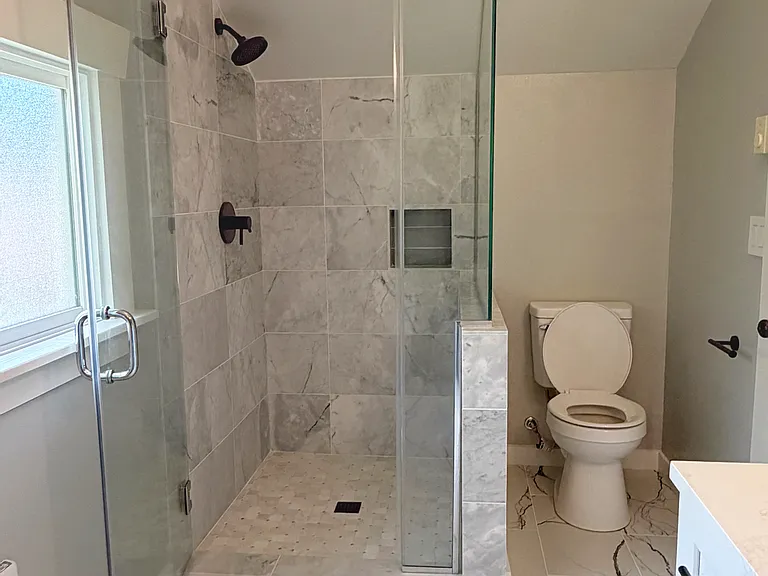 3001 E Union St — Photo 12
