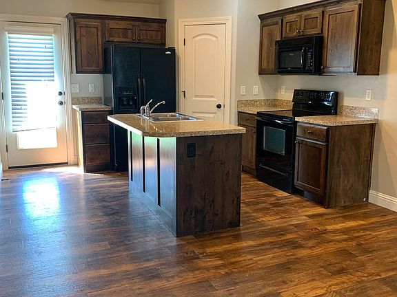 Kitchen with pantry and all appliances
