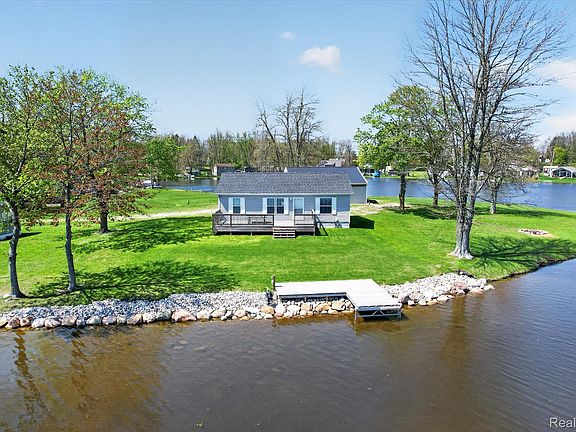 2nd image of 3233 Zona Dr