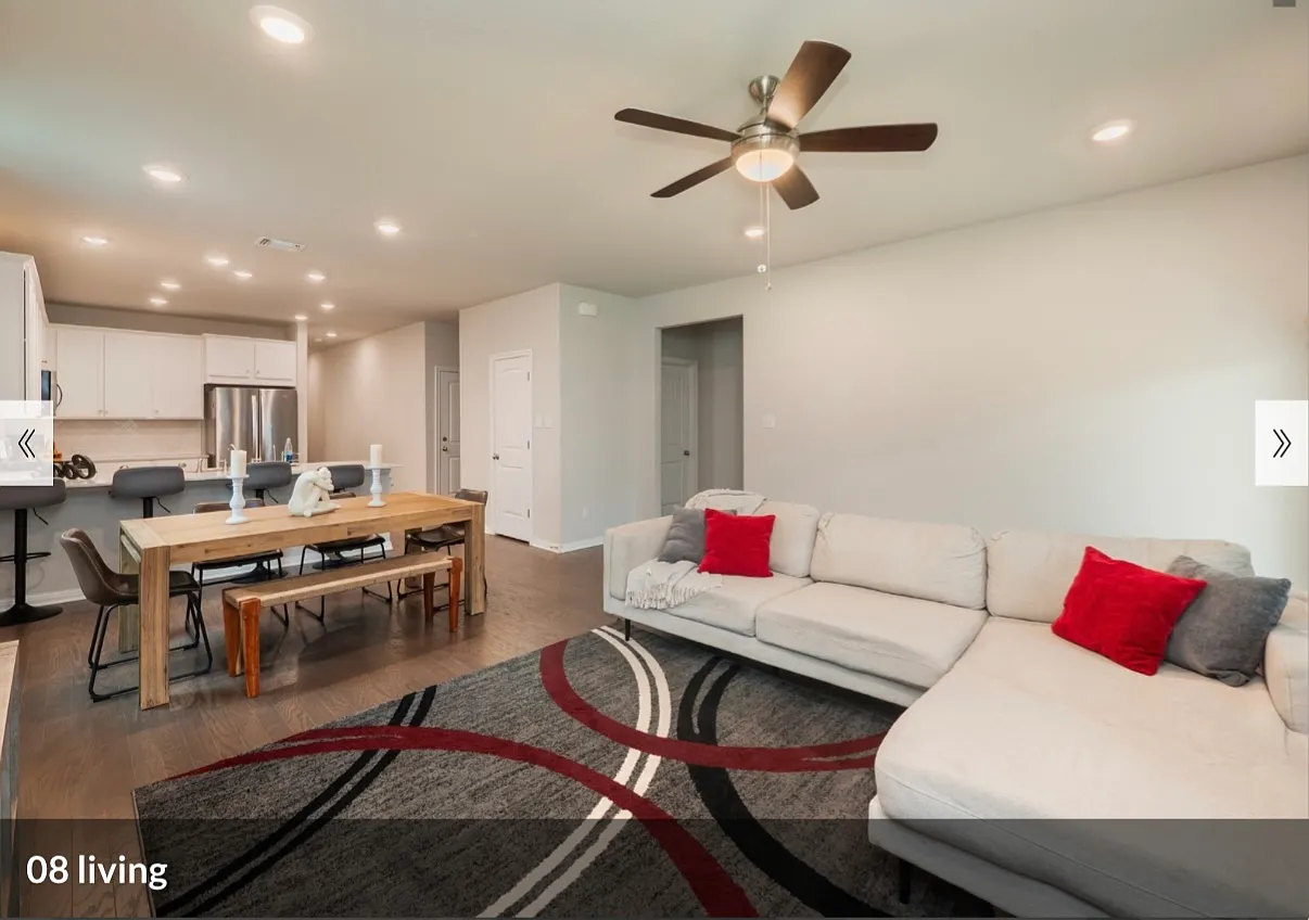 5 bed, 2.5 bath, 2200 sqft, $4,000 — Photo 1