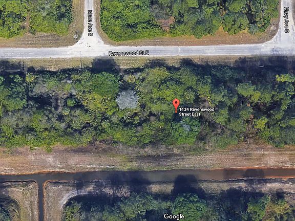 3rd image of 1134 Ravenswood St E