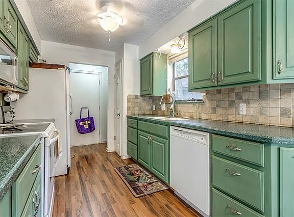 3rd image of 4015 Toulouse Dr