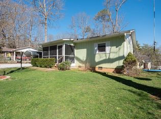 26 Robinhood Ln, Franklin, NC 28734