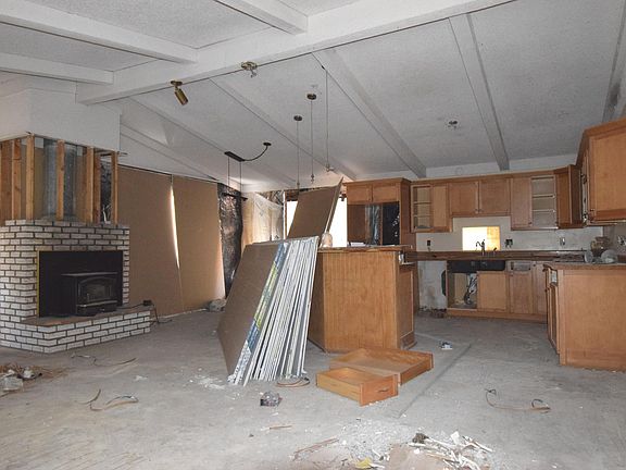 5th image of 1324 S Navajo Dr