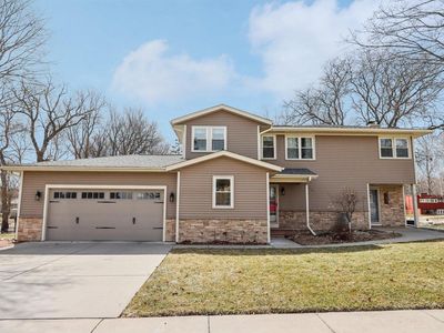 155 Concord LANE, West Bend, WI, 53095