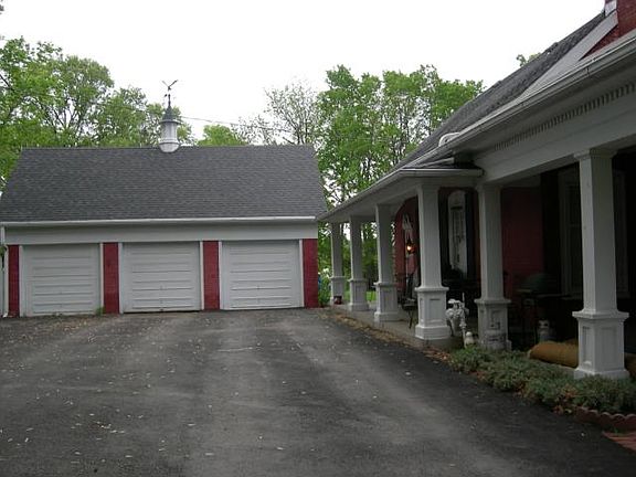 4th image of 758 W Liberty Dr