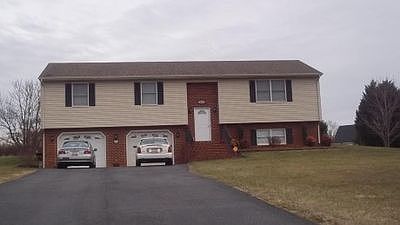 For Sale: 1842 Vista Cir, Bedford, VA 24523
