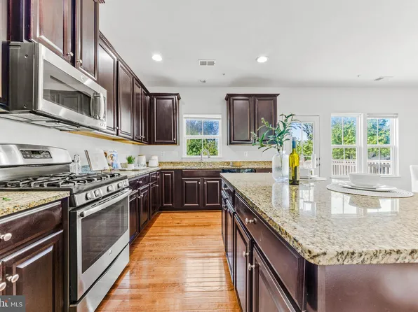 546 Fox River Hills Way, Glen Burnie, MD 21060