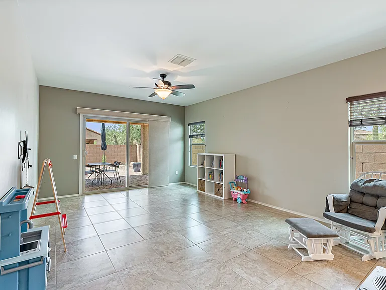 8134 N Circulo El Palmito — Photo 13