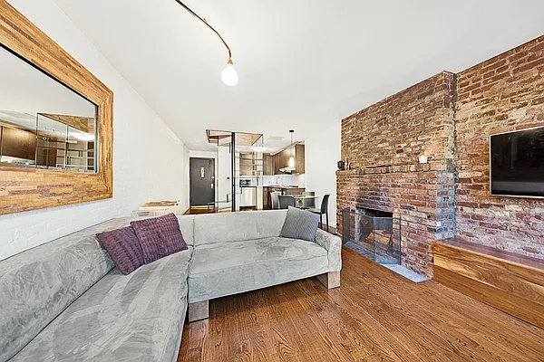 Sold by Compass | media 2