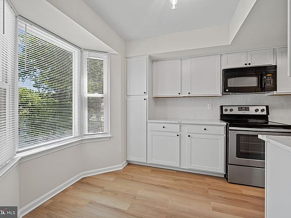 5th image of 6356 Ducketts Ln Unit 2-8