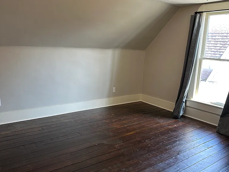 637 Cherry St — Photo 14