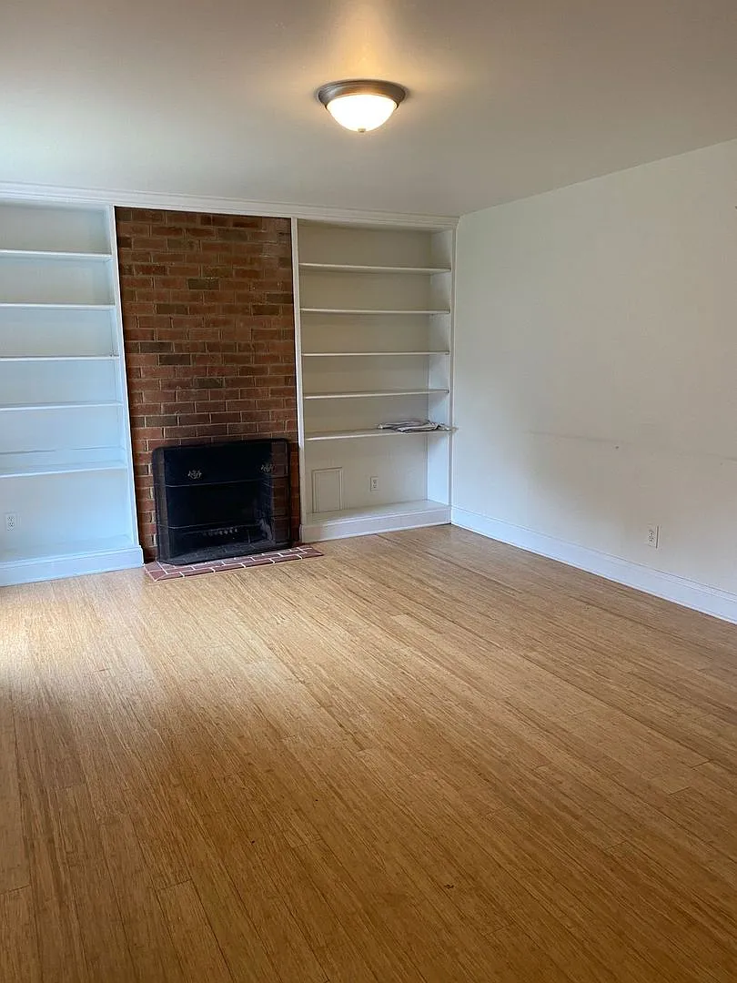 1721 Jefferson Park Ave — Photo 4