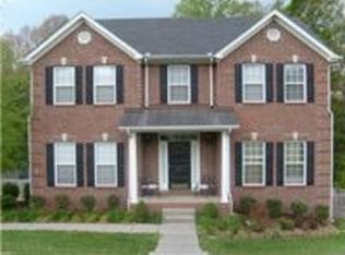 832 Overhills Dr, Old Hickory, TN 37138