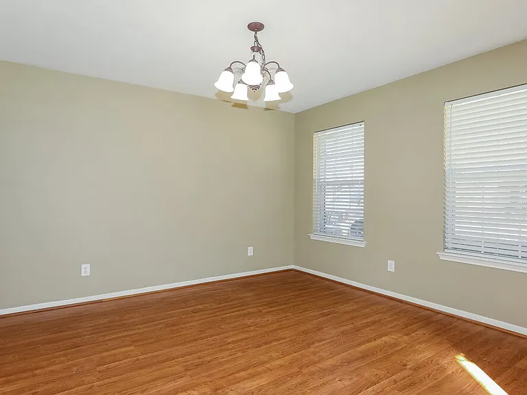 10007 Willow Wood Way — Photo 5