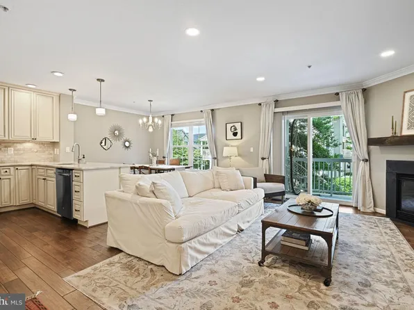12908 Fair Briar Ln, Fairfax, VA 22033