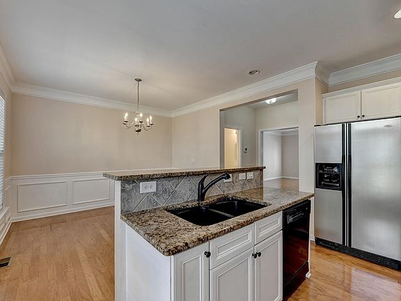5th image of 6155 Deluna Way