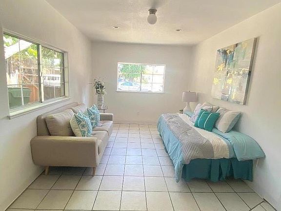 4th image of 10282 Lochner Dr