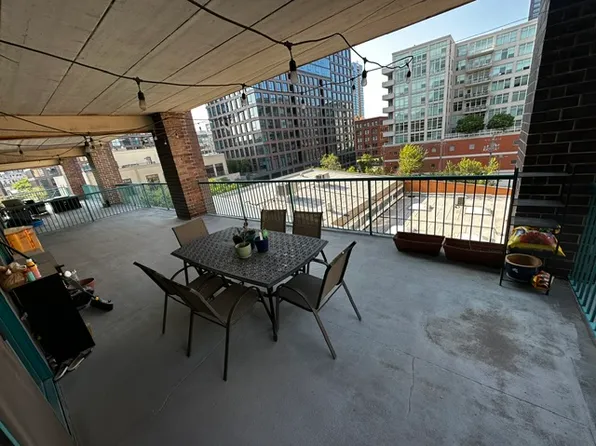 920 W Madison St APT F5, Chicago, IL 60607