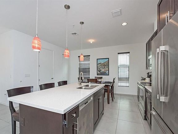 4th image of 4363 NE 1st Terrace #14