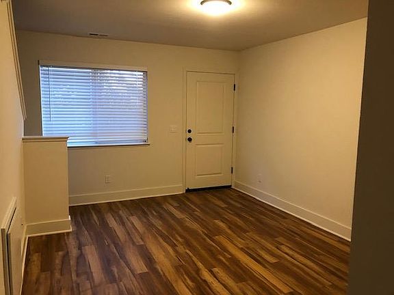 2nd image of 3945 Pheasant Dr Unit 4