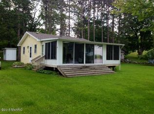 11559 Riverside Dr, Stanwood, MI 49346