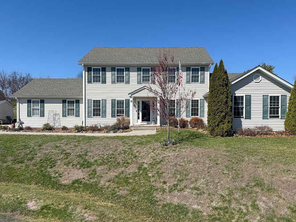 1st image of 35 Devonshire Ct