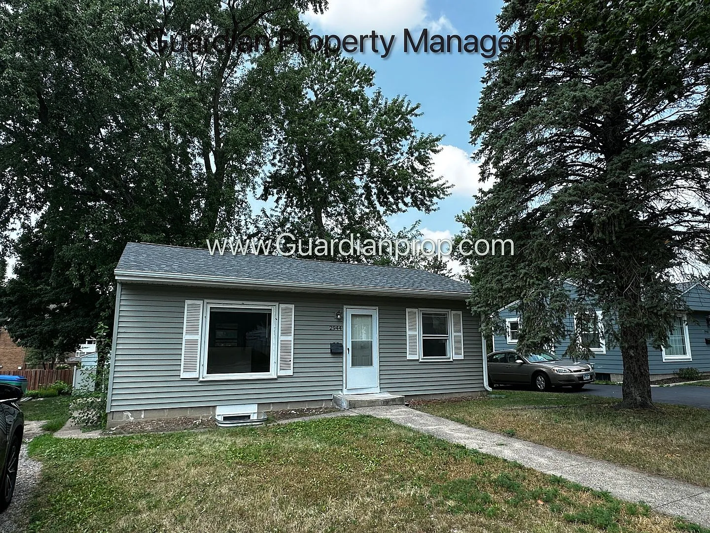 St Louis Park Single Family Home, 2 Baths, Office, Newly Finished Hardwood Floors — Photo 1