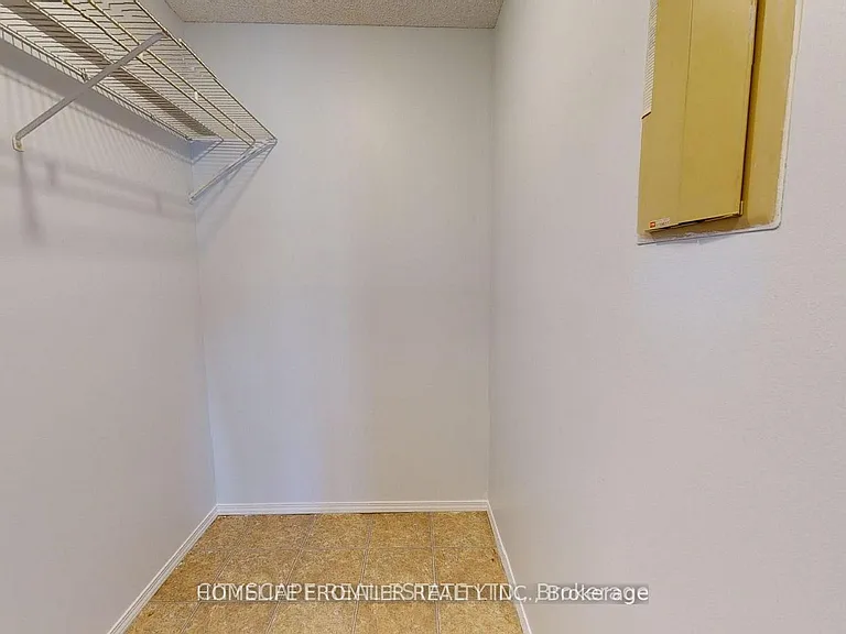 1450 Glen Abbey Gate #922 — Photo 11