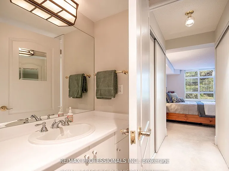 75 York Mills Rd #303 — Photo 23