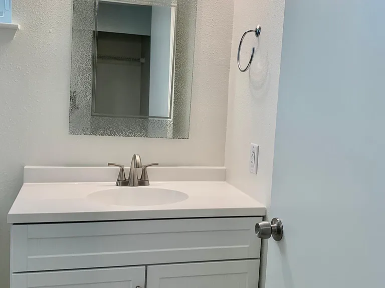 1718 Alki Ave SW #100 — Photo 21