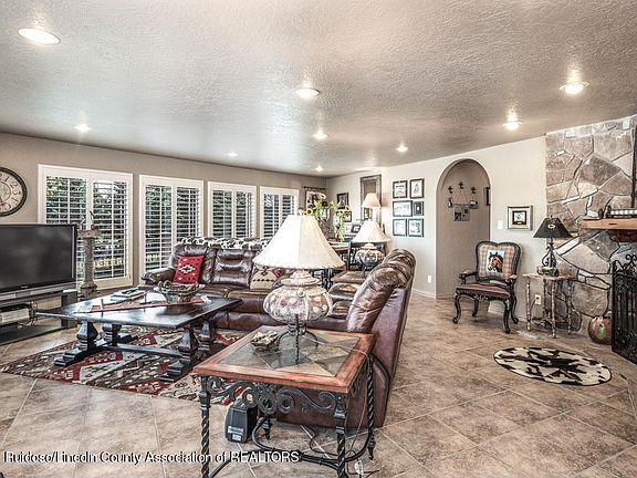 2nd image of 504 High Mesa Dr