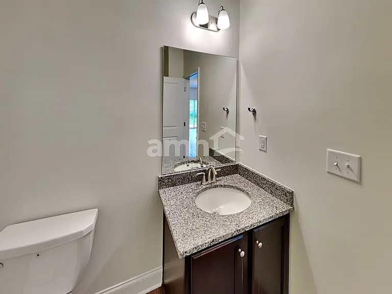 597 Slew Dr — Photo 17