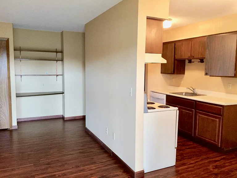 901 11th Ave S #4 — Photo 5